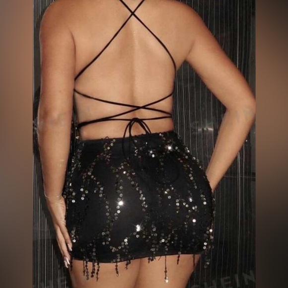 SHEIN Dresses & Skirts - SHEIN SEQUIN BODYCON DRESS